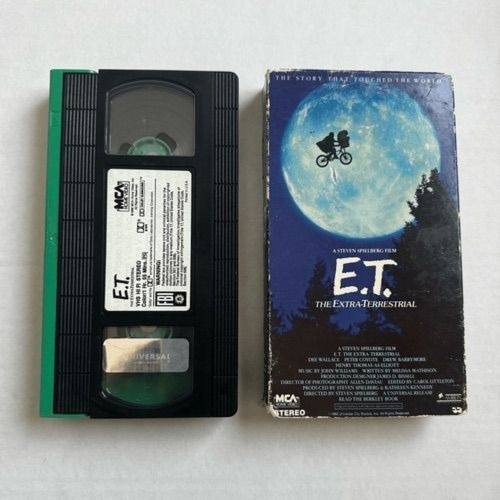 ET (The Extra-Terrestrial) VHS Movie Collectible Version Green Vintage Spielberg